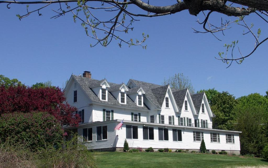 Inn At Pleasant Lake New London المظهر الخارجي الصورة