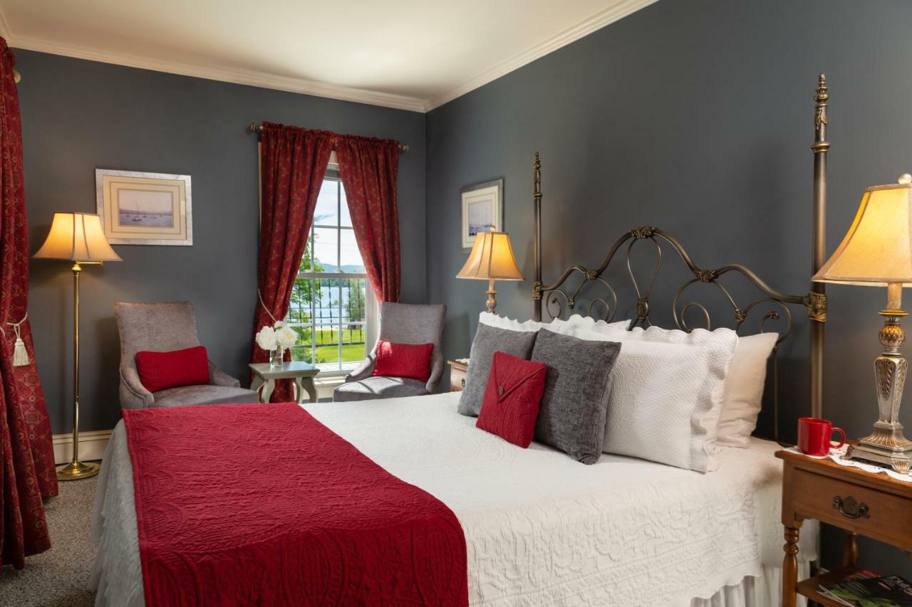 Inn At Pleasant Lake New London المظهر الخارجي الصورة