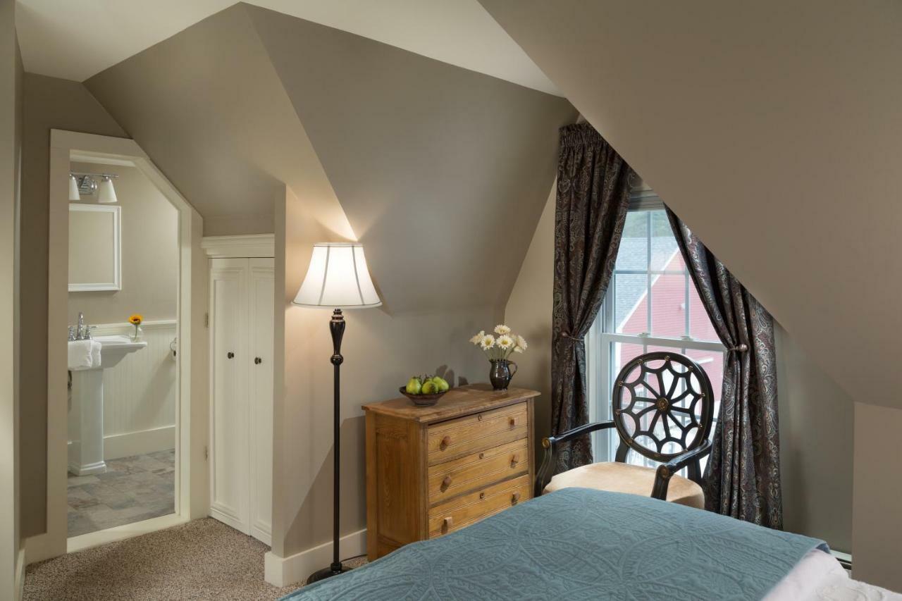 Inn At Pleasant Lake New London المظهر الخارجي الصورة